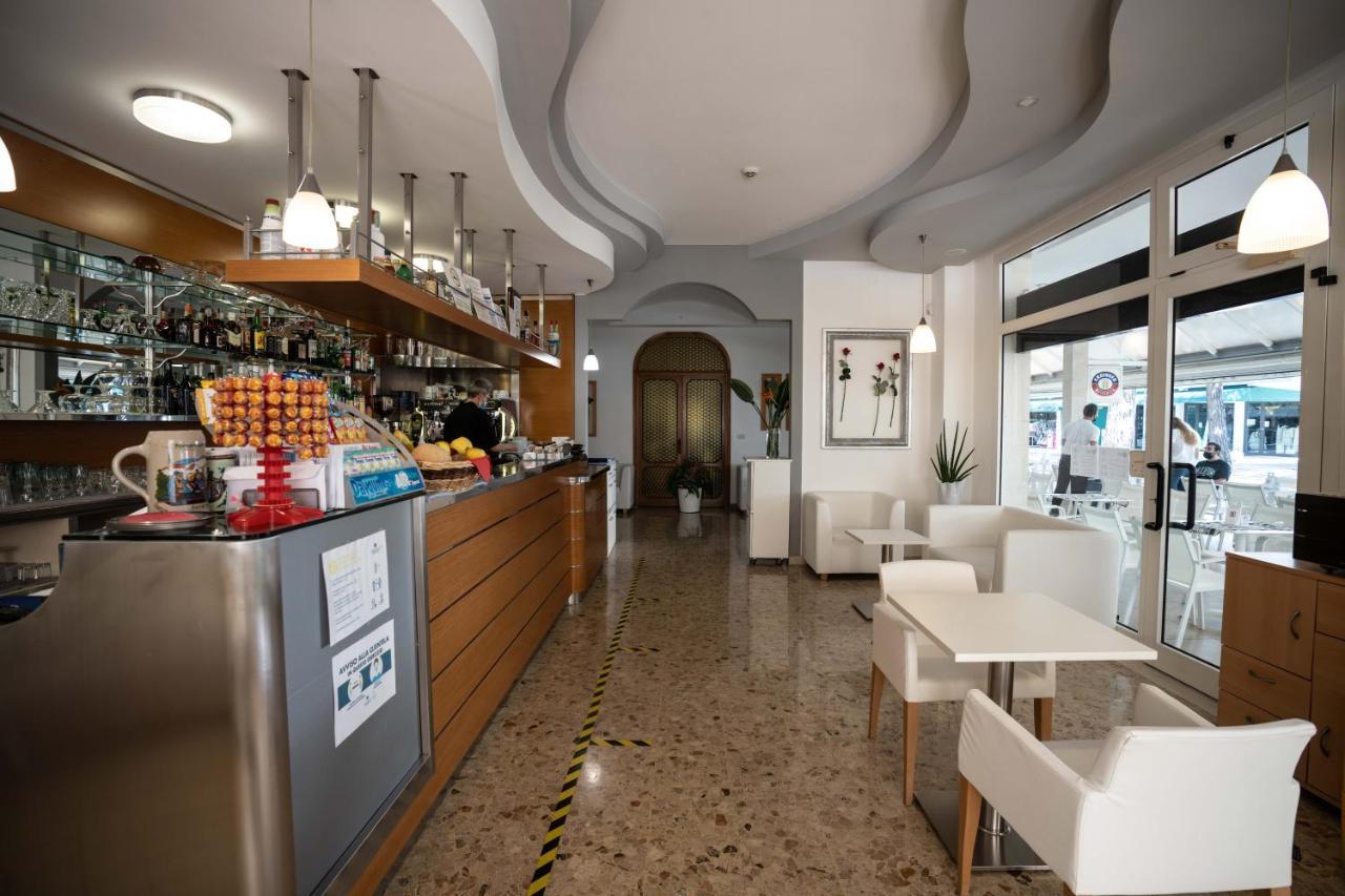 לידו די ג'סולו Hotel Eraclea מראה חיצוני תמונה