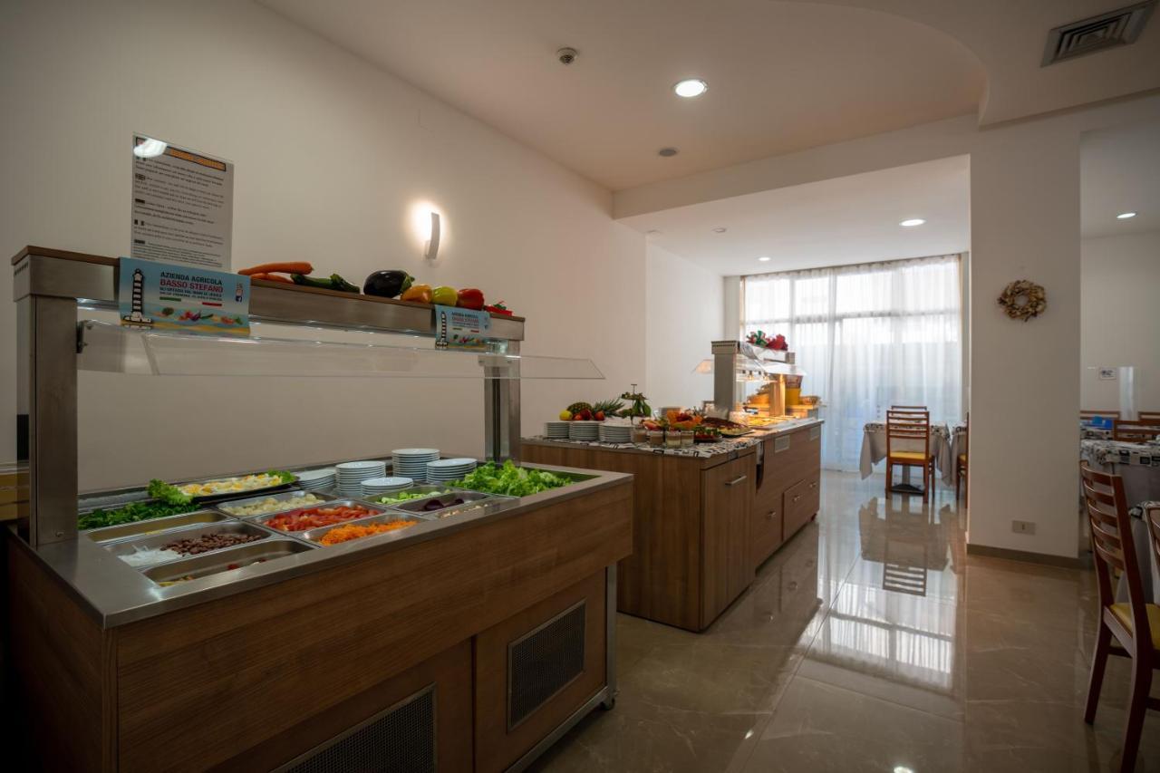 לידו די ג'סולו Hotel Eraclea מראה חיצוני תמונה