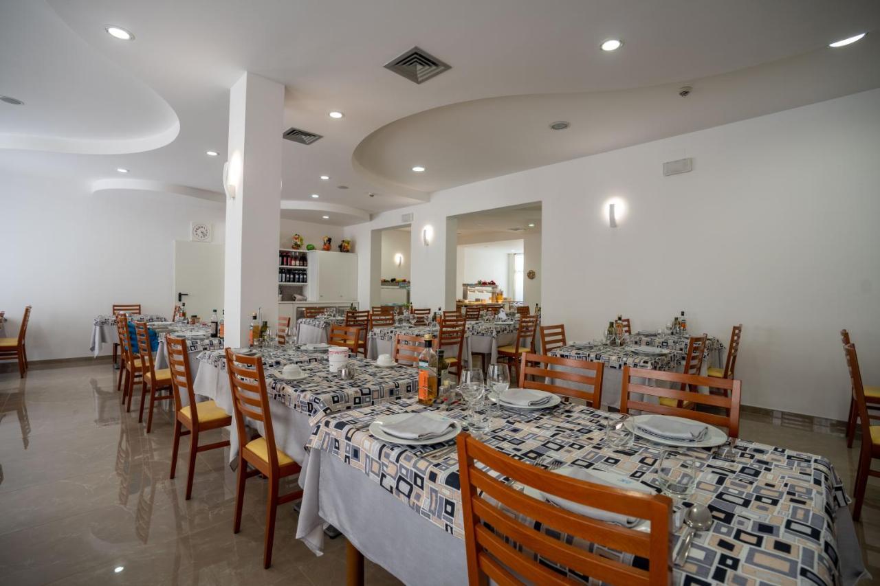 לידו די ג'סולו Hotel Eraclea מראה חיצוני תמונה